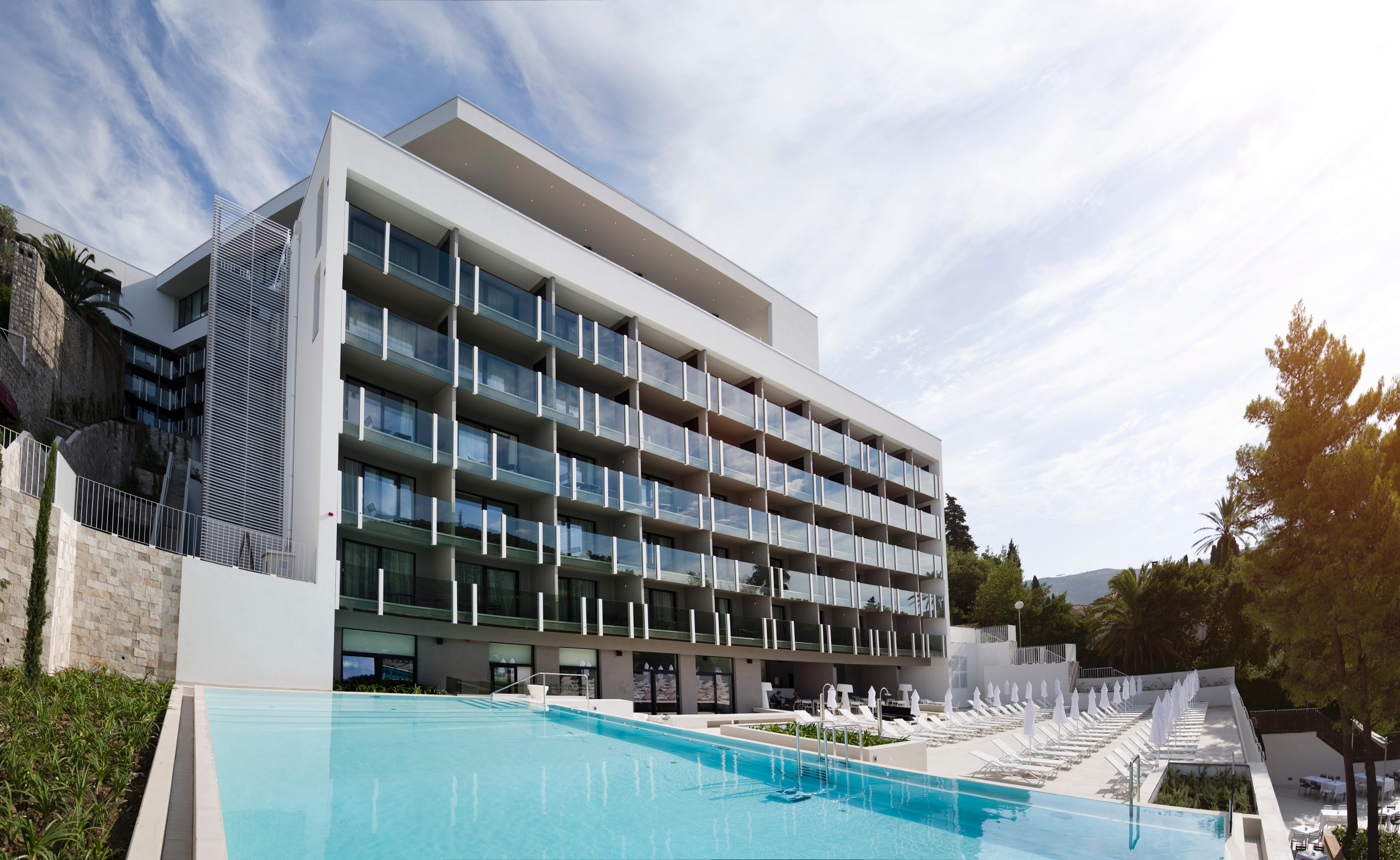 Hotel Kompas Дубровник Екстериор снимка
